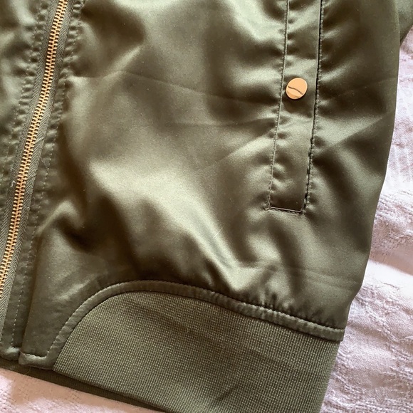 2/$15💥 Bomber Style Satin Jacket - Picture 3 of 10